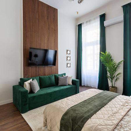 Luxurious Prestige Residence Next To The New York Cafe Будапеща Екстериор снимка