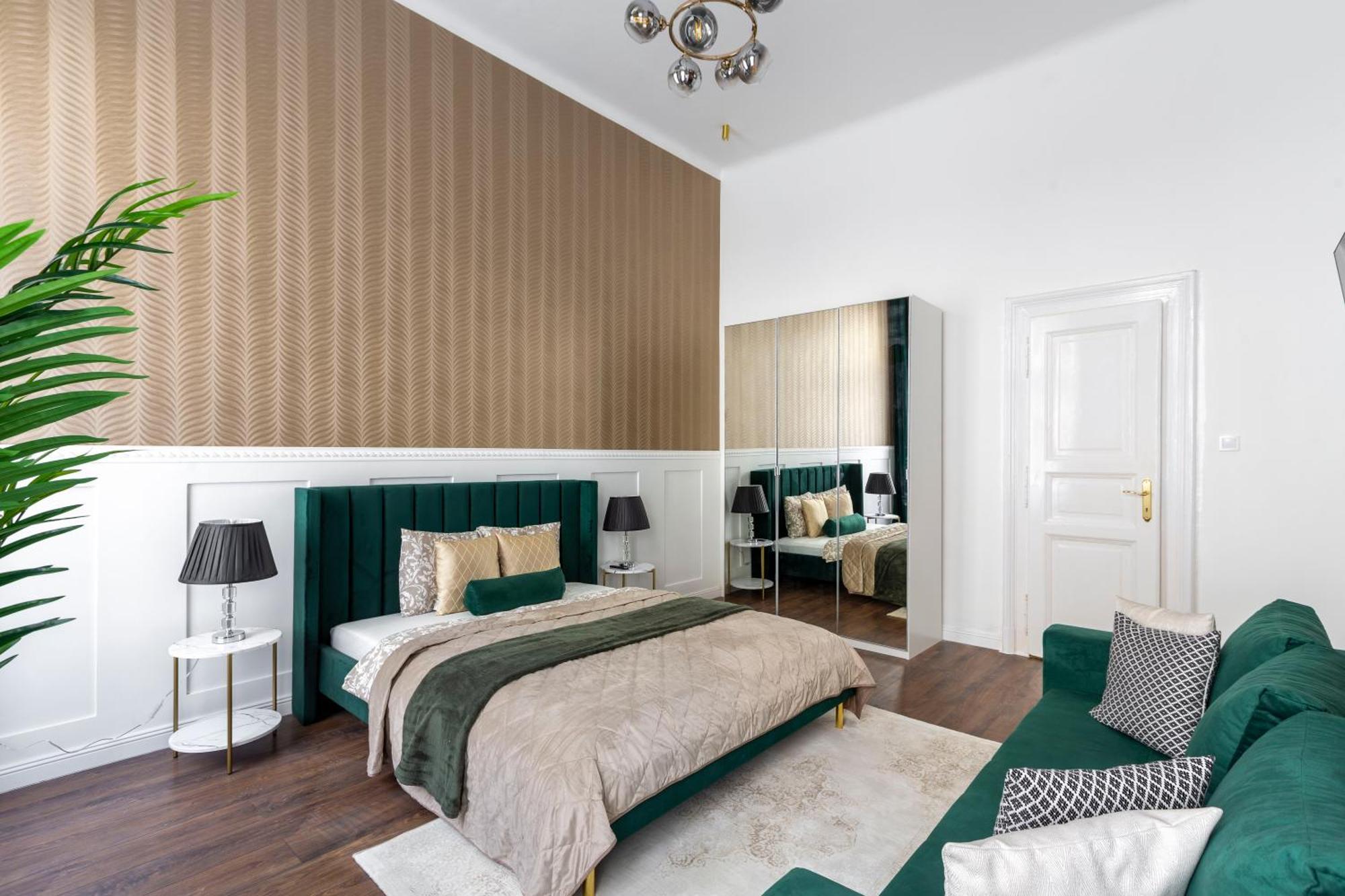 Luxurious Prestige Residence Next To The New York Cafe Будапеща Екстериор снимка