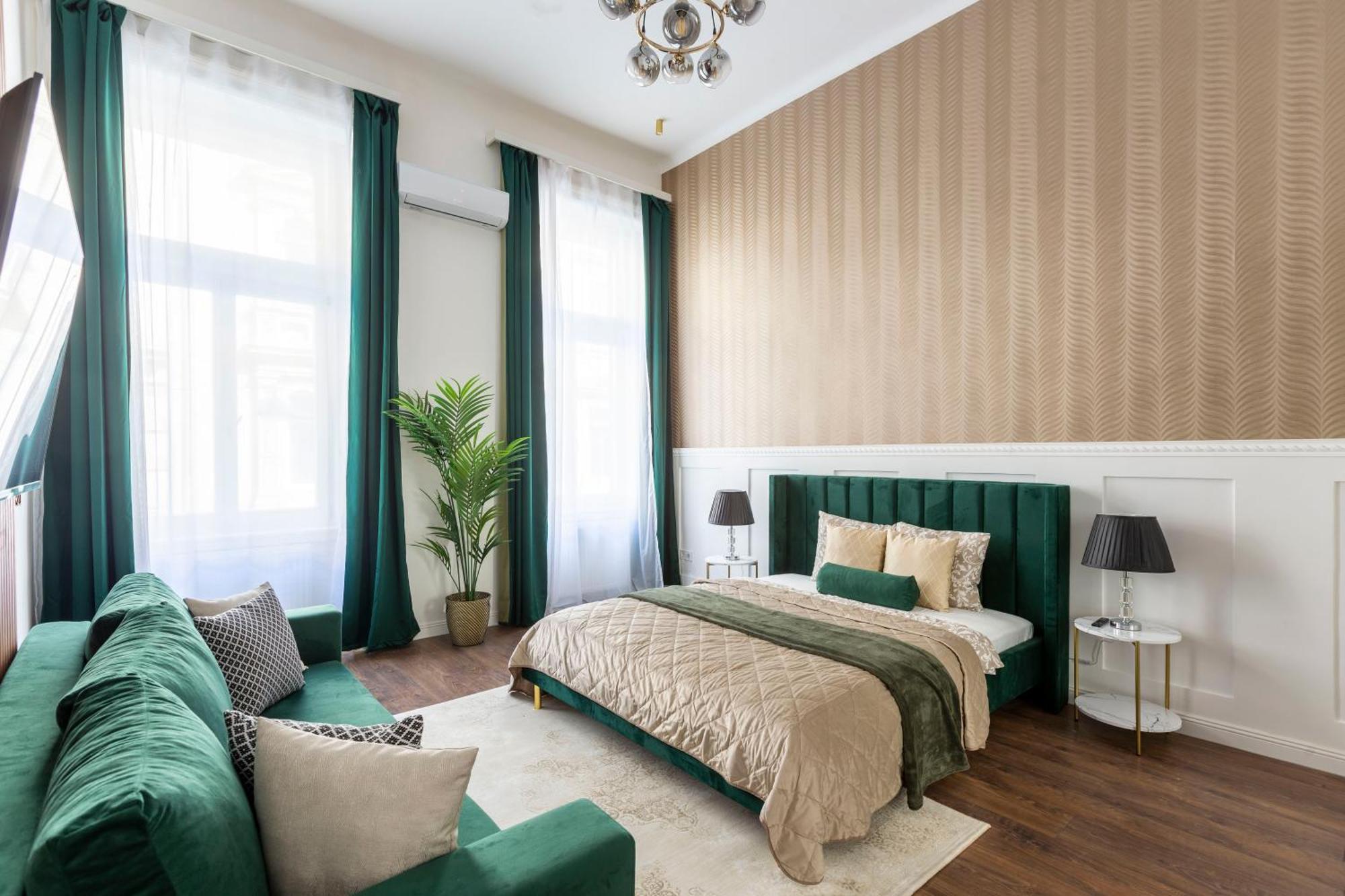 Luxurious Prestige Residence Next To The New York Cafe Будапеща Екстериор снимка